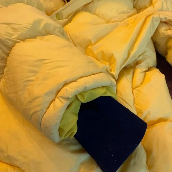 Ultra lightweight, extra warm Bagatelle puffer jacket with removable hood - Picture 4 of 7